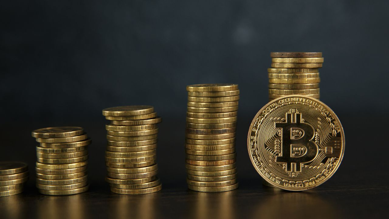 Prezzo di Bitcoin crolla, ma Lightning Network supera record